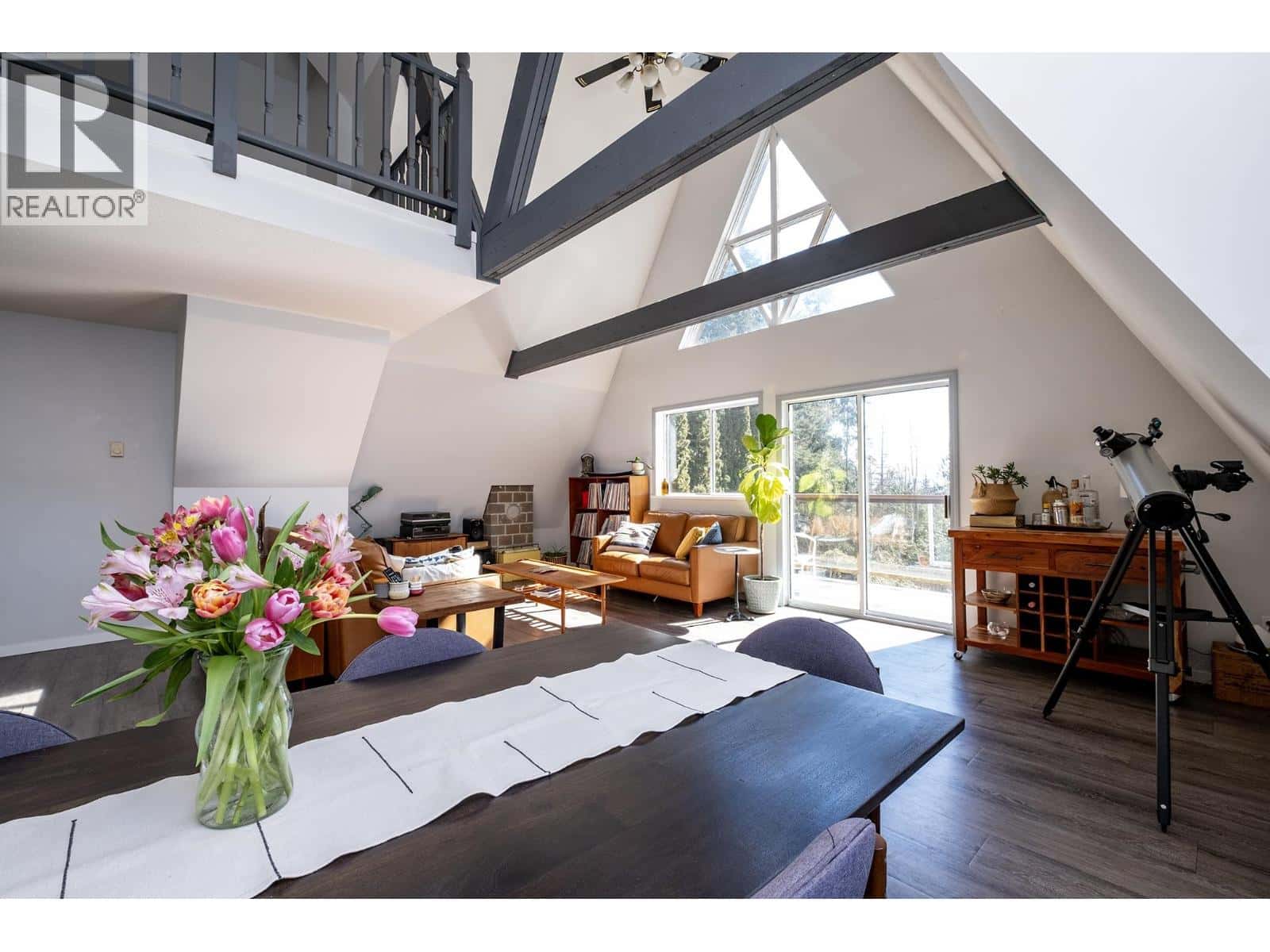 6563 ANCHOR PLACE — Sechelt, British Columbia - Photo 2 of 40