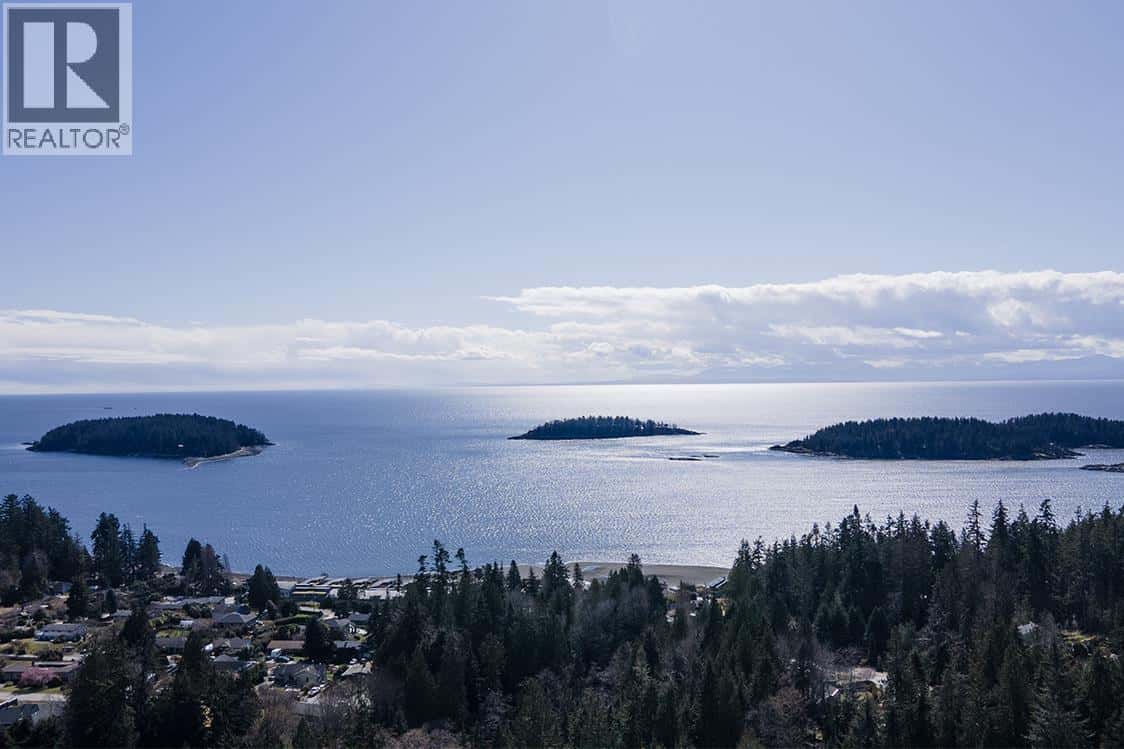 6563 ANCHOR PLACE — Sechelt, British Columbia - Photo 4 of 40