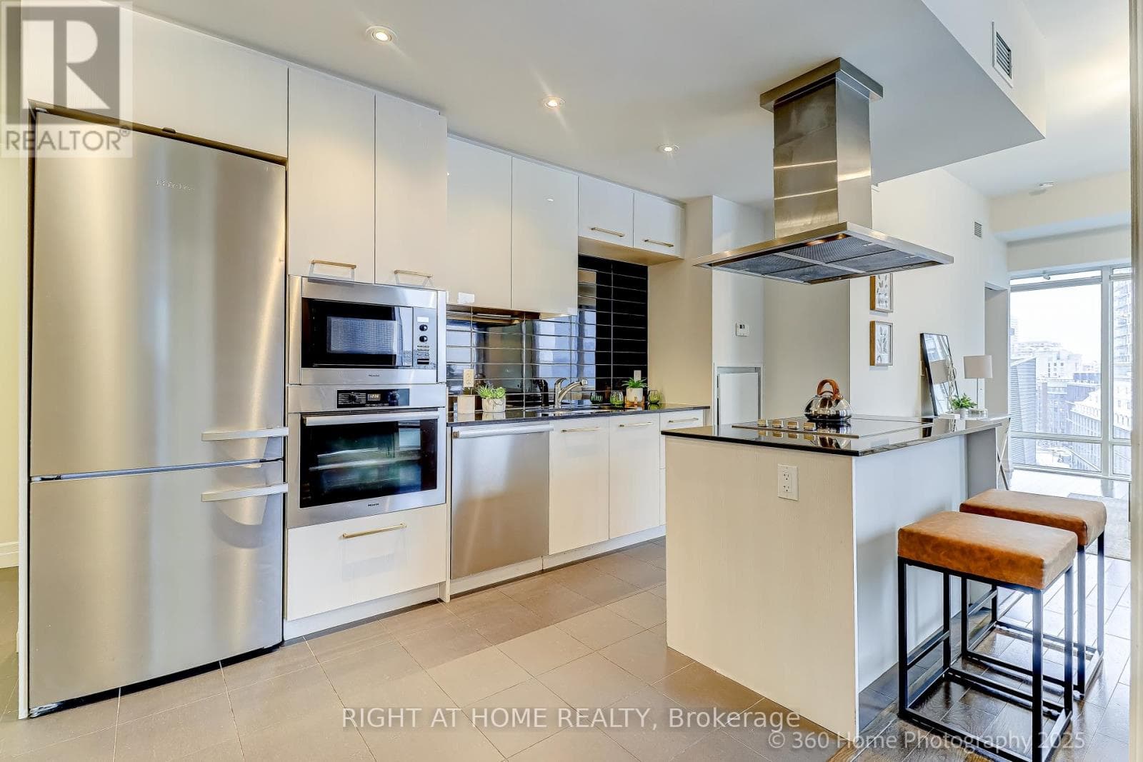 908 - 8 THE ESPLANADE — Toronto (Waterfront Communities), Ontario - Main photo