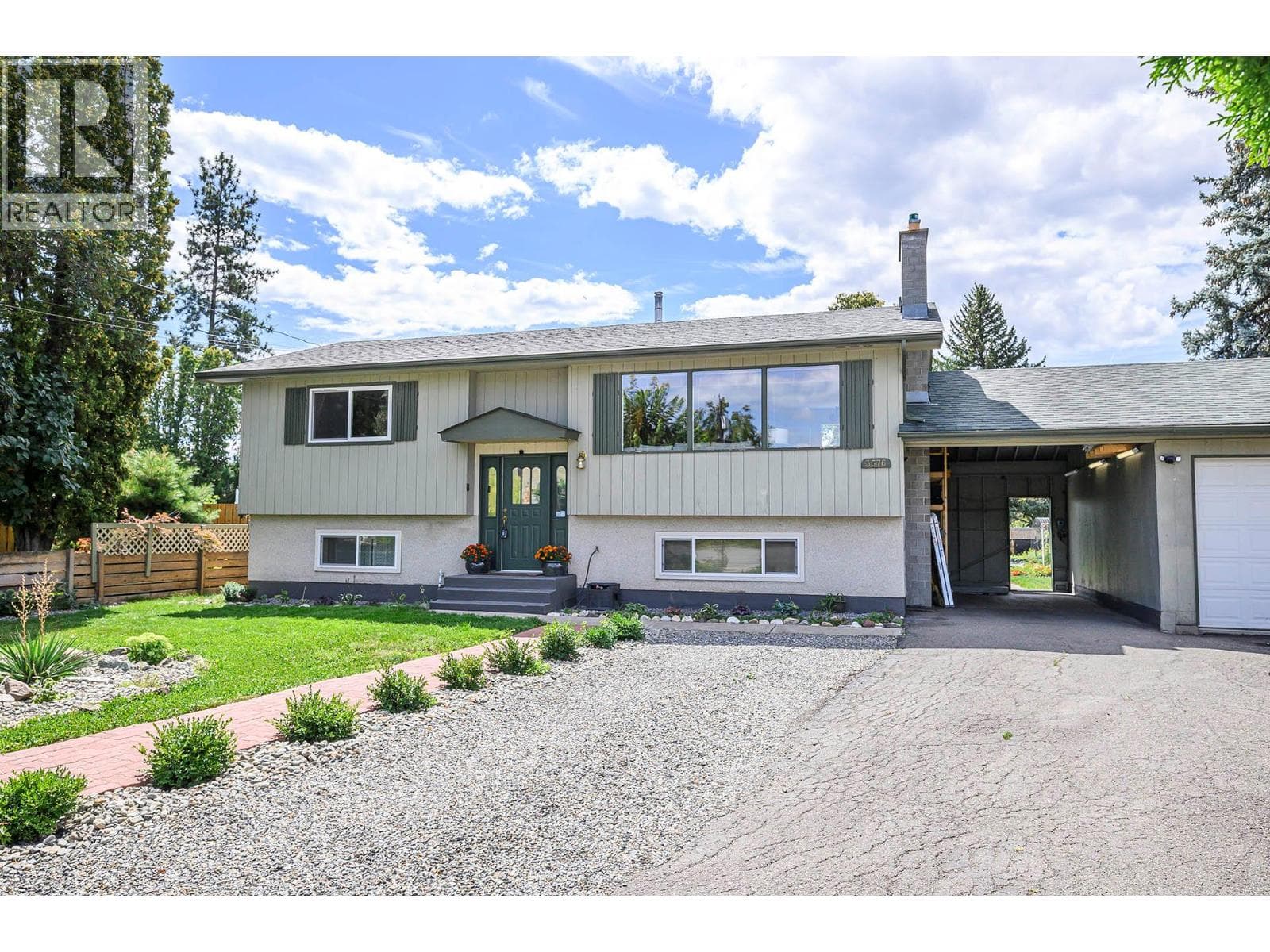 3576 MOUNTAINVIEW Place — Kamloops, British Columbia - Main photo
