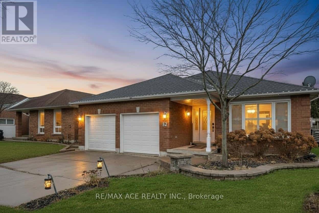 52 FOSTER CREEK DRIVE — Clarington (Newcastle), Ontario - Photo 2 of 38