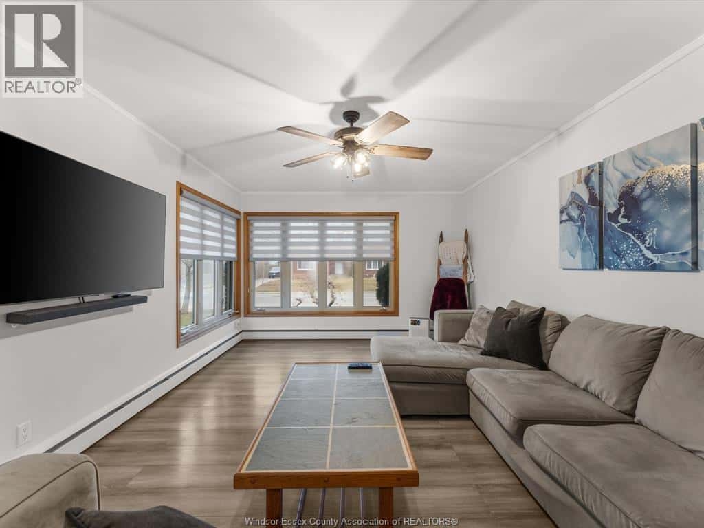 14 LORNE AVENUE — Leamington, Ontario - Photo 5 of 38