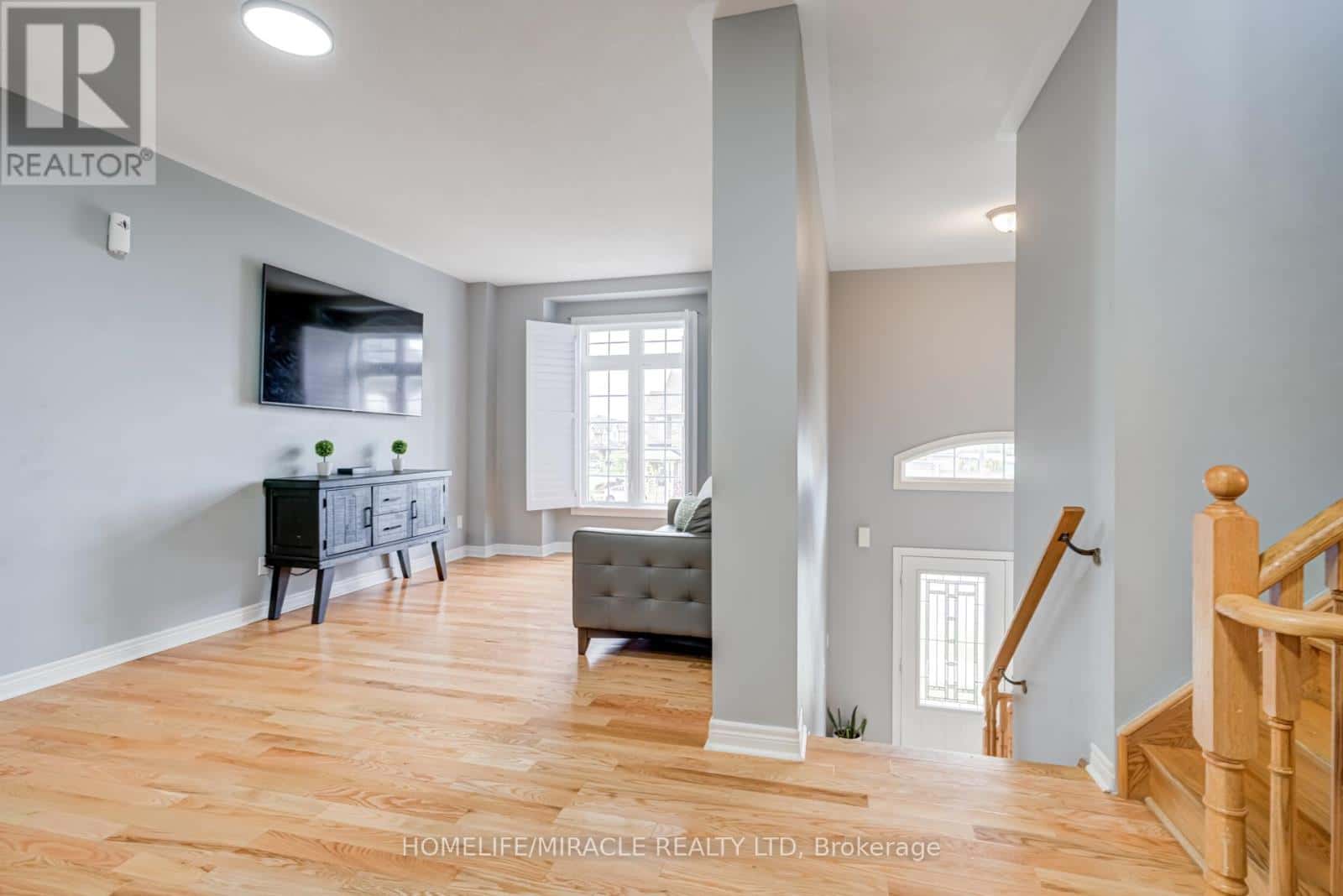 81 WILLOUGHBY WAY — New Tecumseth (Alliston), Ontario - Photo 4 of 50