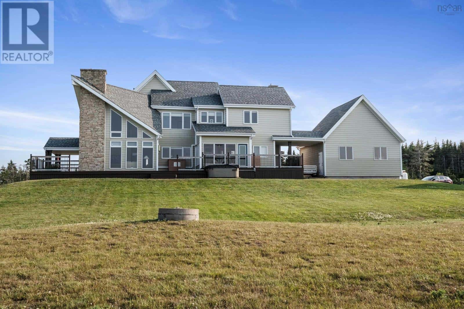 89 Bastion Avenue — Louisbourg, Nova Scotia - Photo 3 of 49