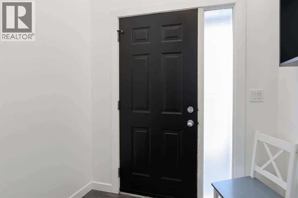 65 Leung Place — Blackfalds, Alberta - Photo 2 of 42