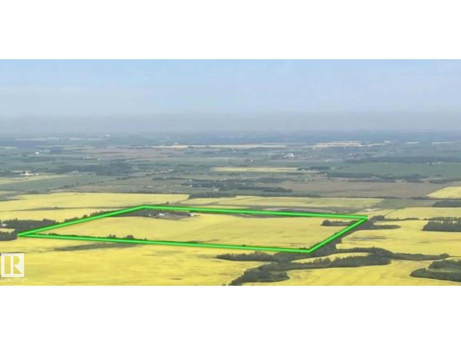 21203 18 ST NW — Edmonton, Alberta - Photo 3 of 9