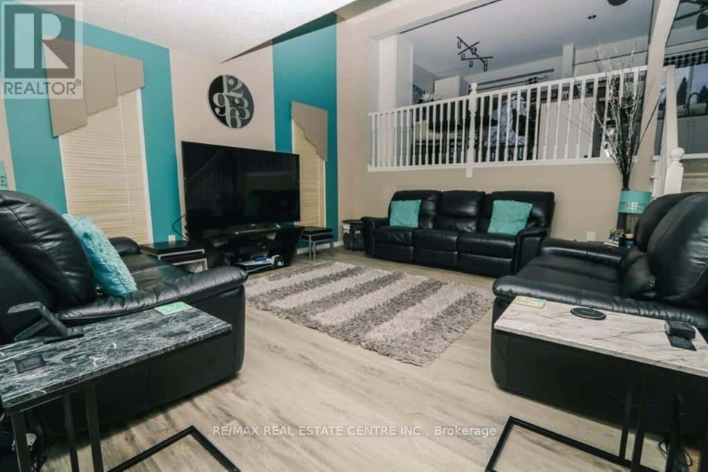 15 GEES WAY — Cambridge, Ontario - Photo 3 of 26