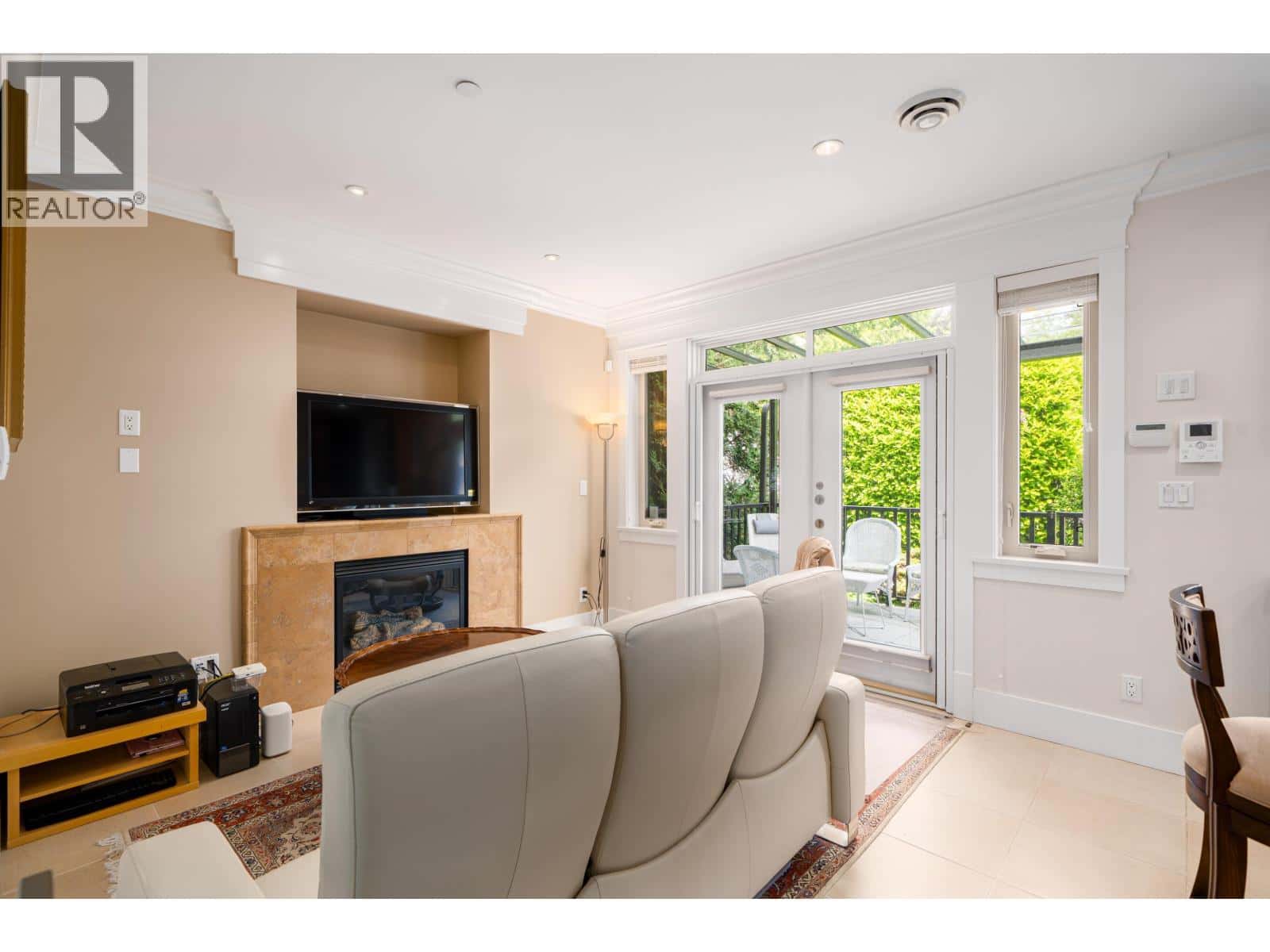 1683 W 64TH AVENUE — Vancouver, British Columbia - Photo 4 of 20