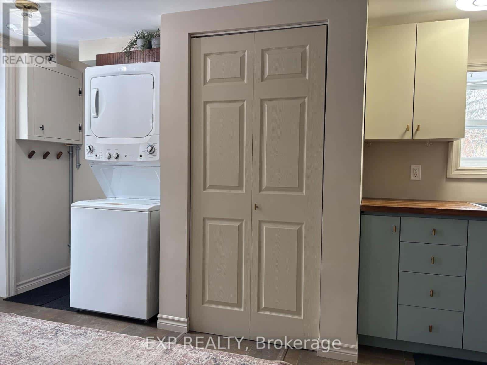 138 BLAKE STREET — Renfrew, Ontario - Photo 3 of 25