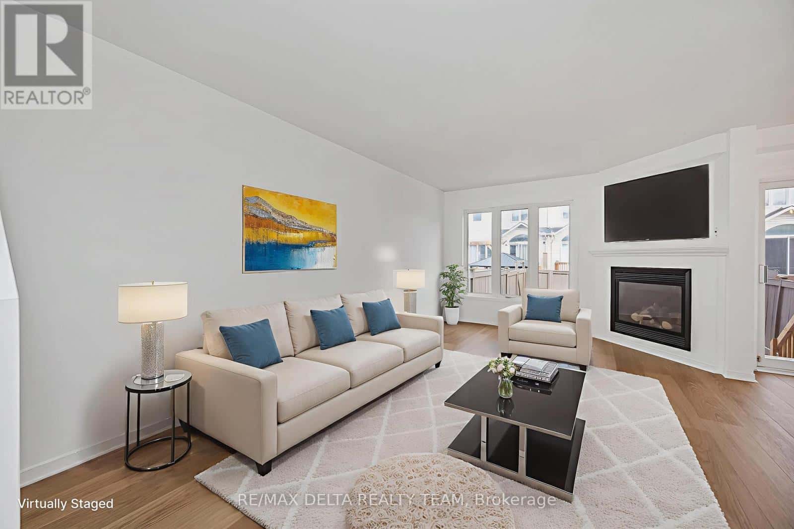 216 FORESTCREST STREET — Ottawa, Ontario - Photo 5 of 38