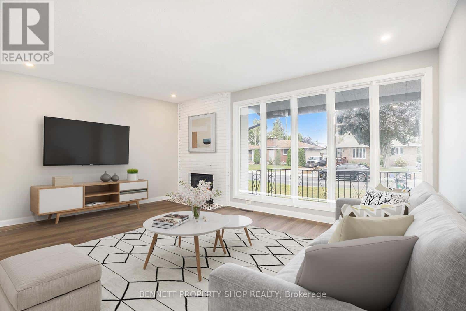 1327 AVENUE S AVENUE — Ottawa, Ontario - Photo 5 of 24