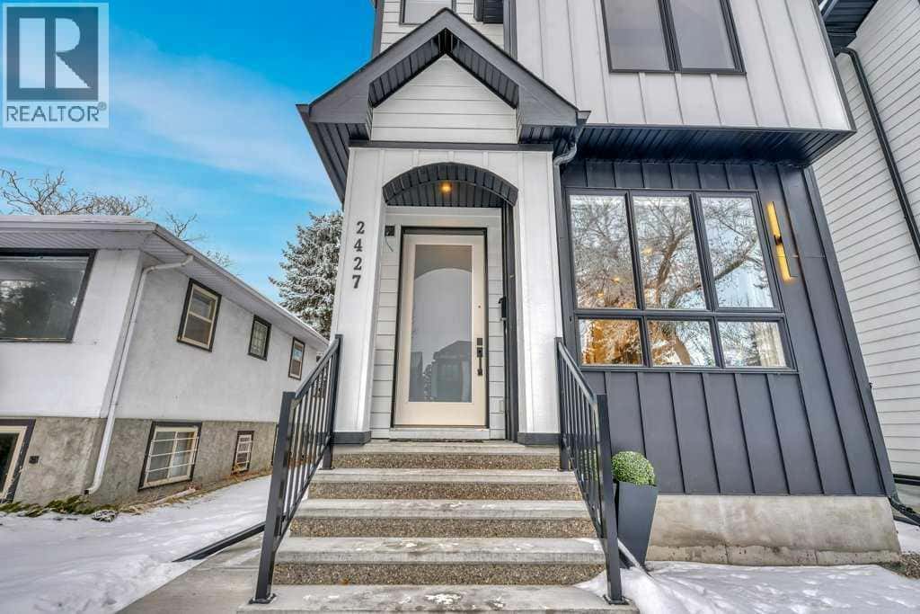 2427 27 Street SW — Calgary, Alberta - Photo 2 of 46