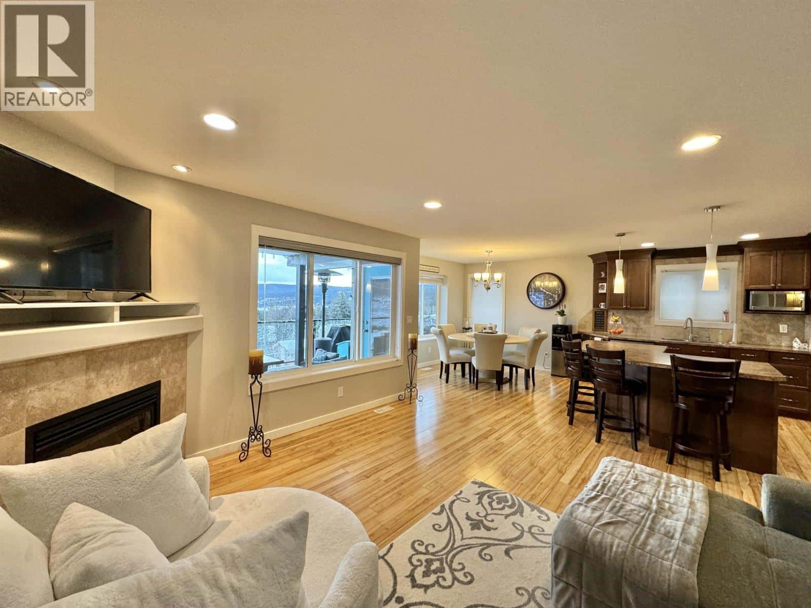 116 EAGLE CRESCENT — Williams Lake, British Columbia - Photo 3 of 33