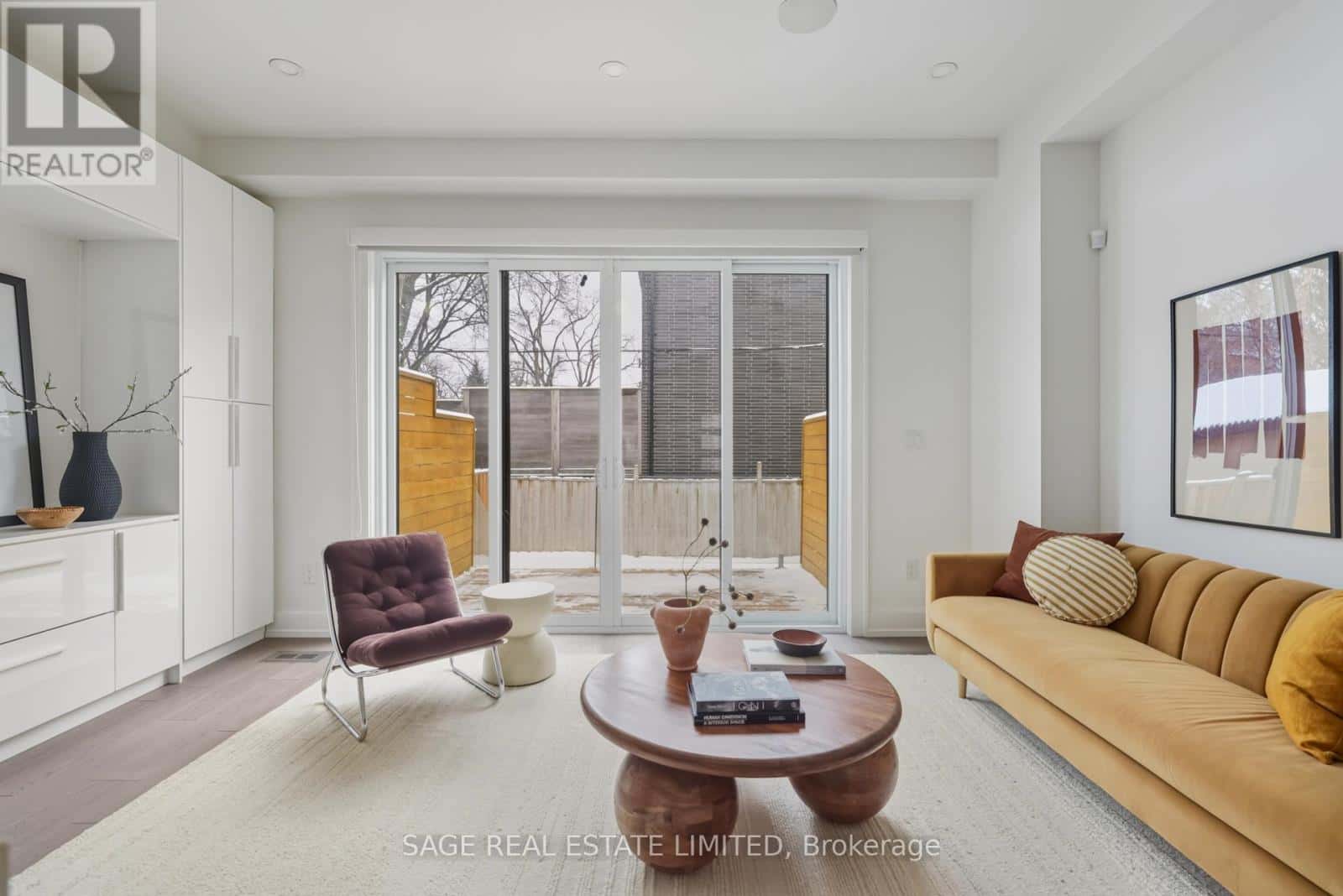 99A MEMORIAL PARK AVENUE — Toronto (Danforth Village-East York), Ontario - Photo 5 of 50