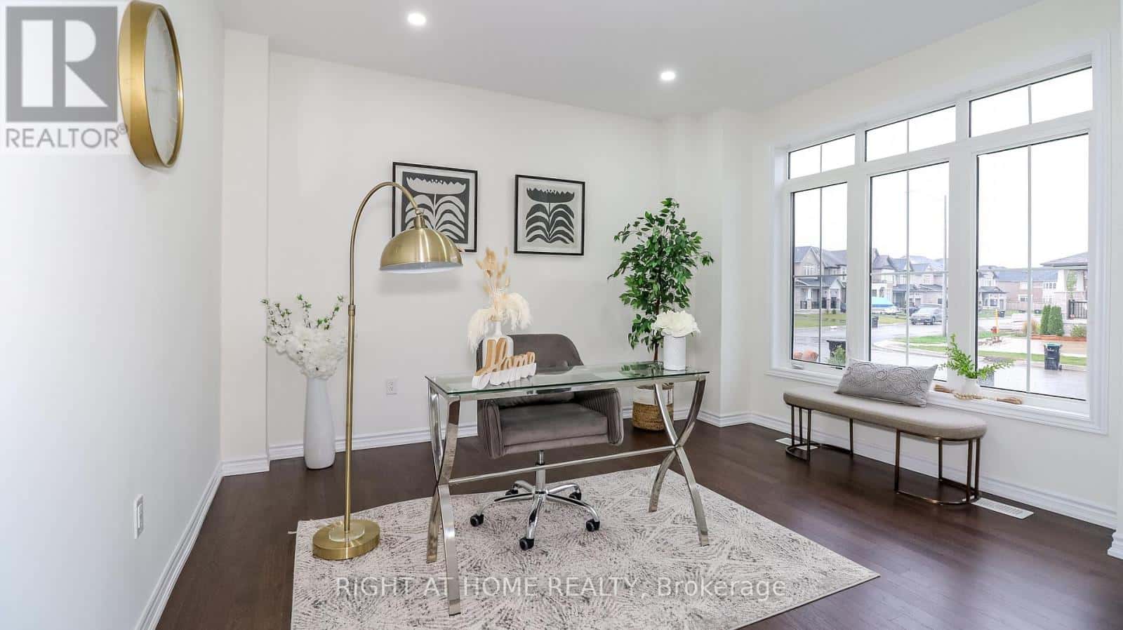 1691 CORSAL COURT — Innisfil, Ontario - Photo 3 of 15