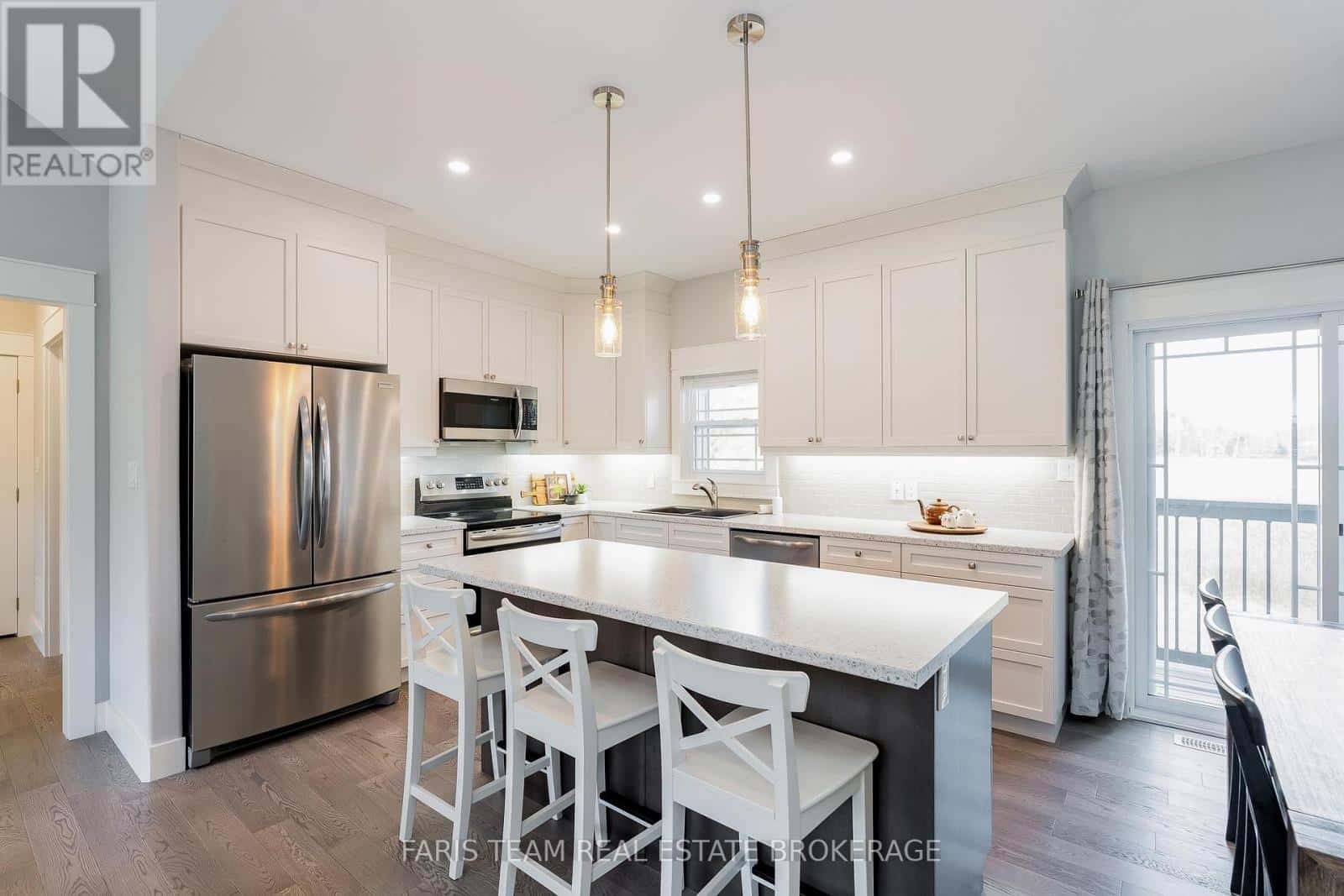 7589 CRONK SIDE ROAD — Severn (Washago), Ontario - Photo 5 of 31