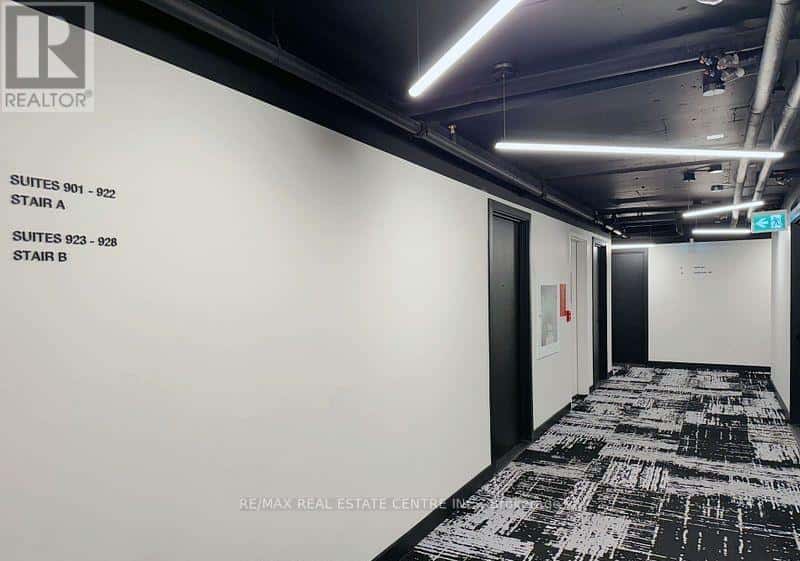 915 - 1 JARVIS STREET — Hamilton (Beasley), Ontario - Photo 4 of 18