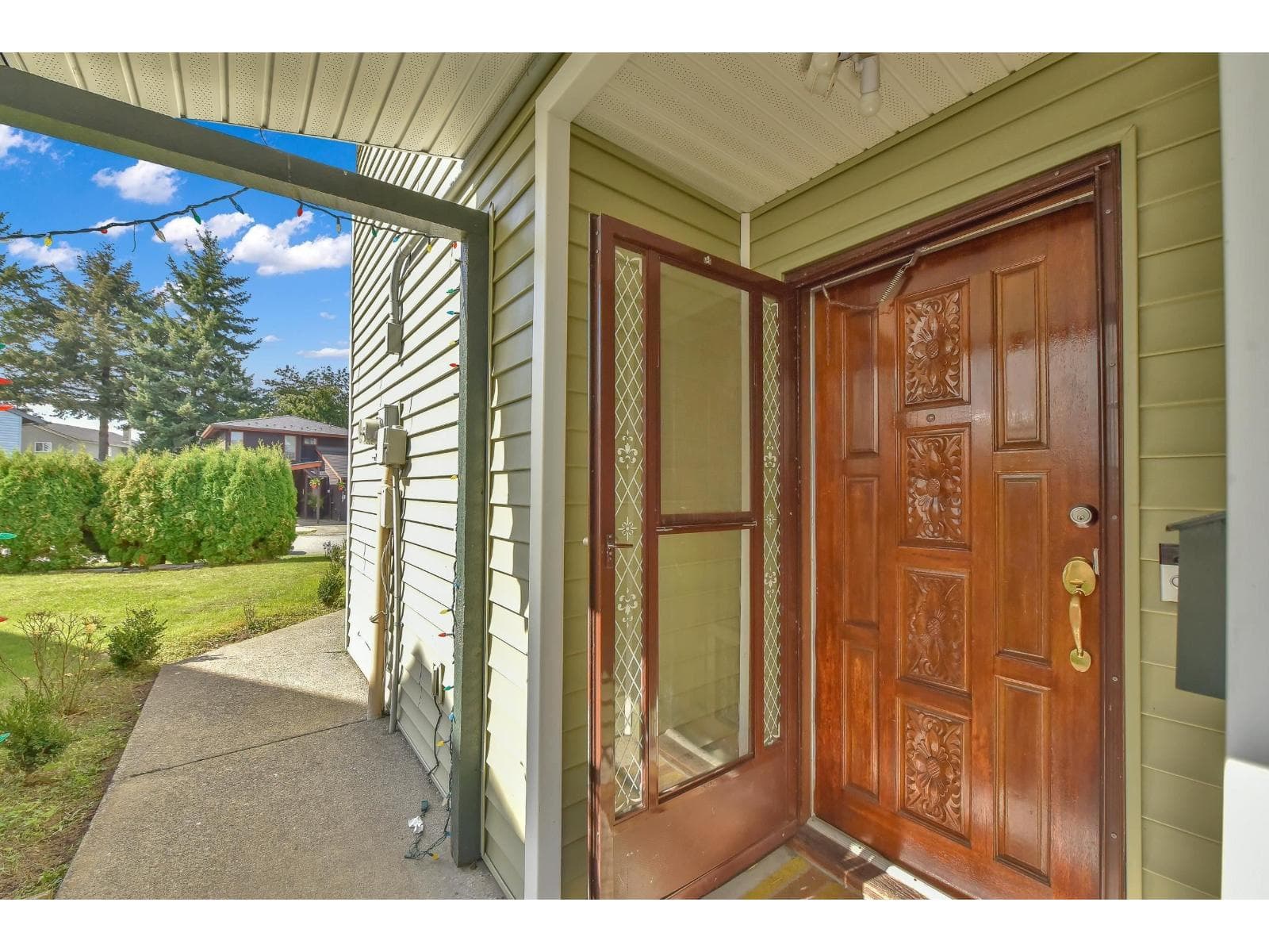 7390 129 STREET — Surrey, British Columbia - Main photo