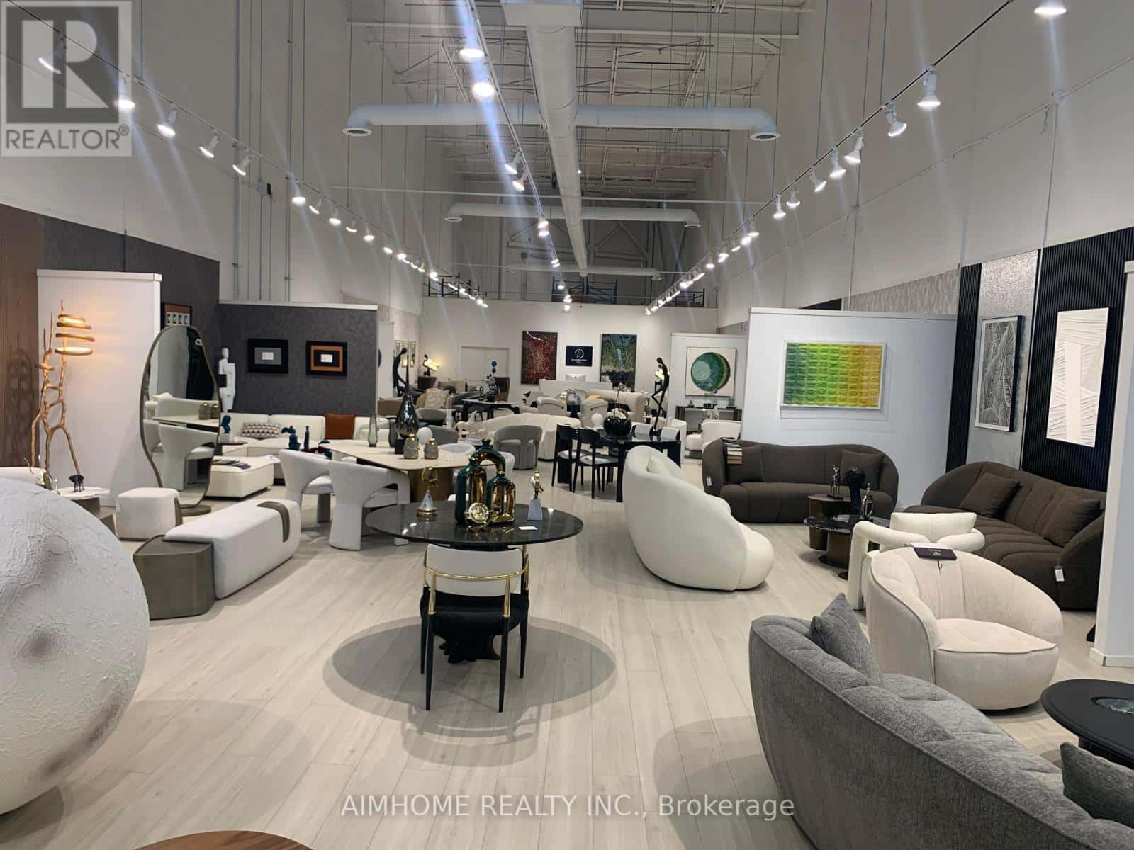 Aurora (Bayview Southeast) — Aurora (Bayview Southeast) - Photo 2 of 11