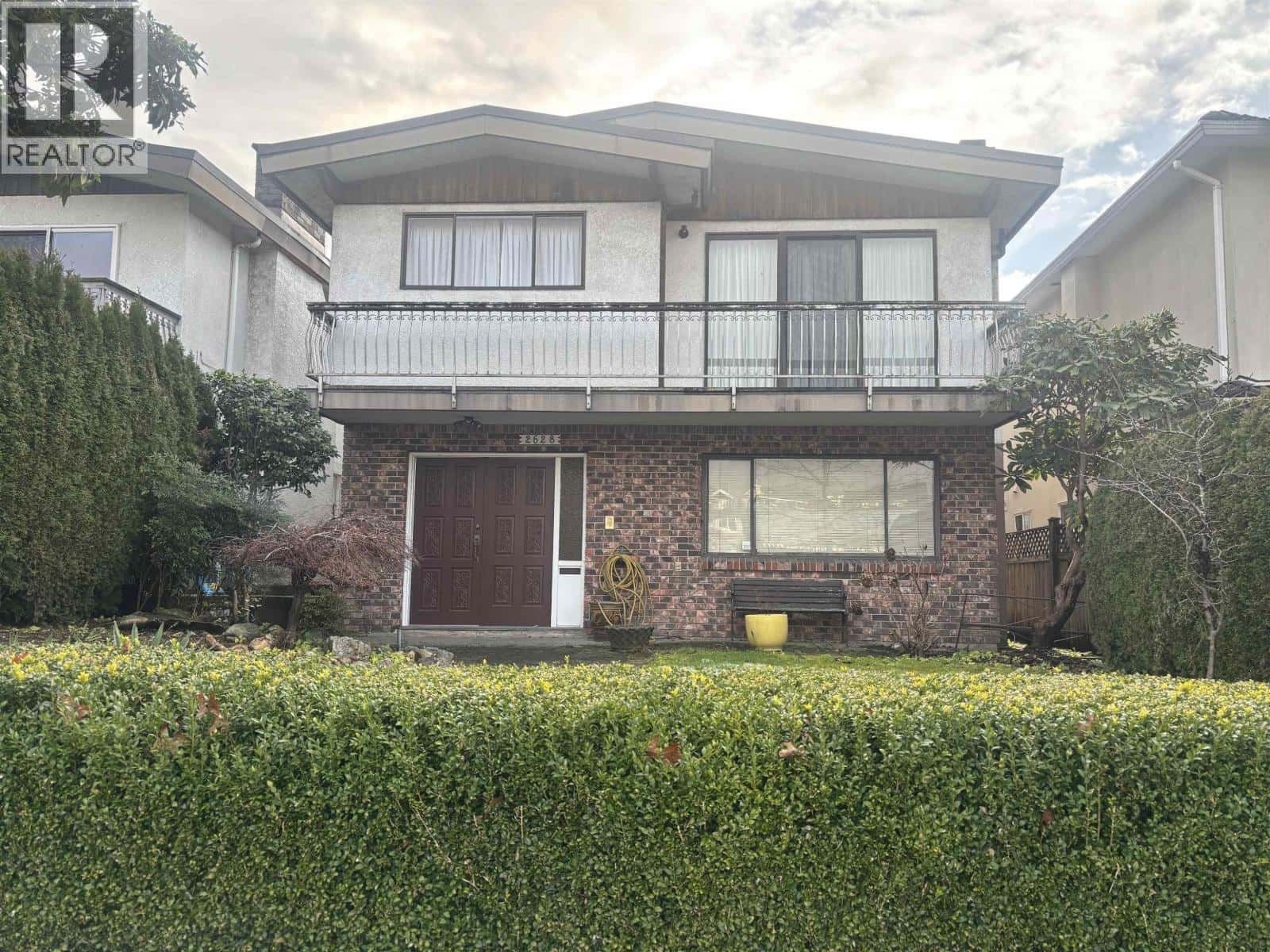 2628 E 8TH AVENUE — Vancouver, British Columbia - Photo 2 of 2