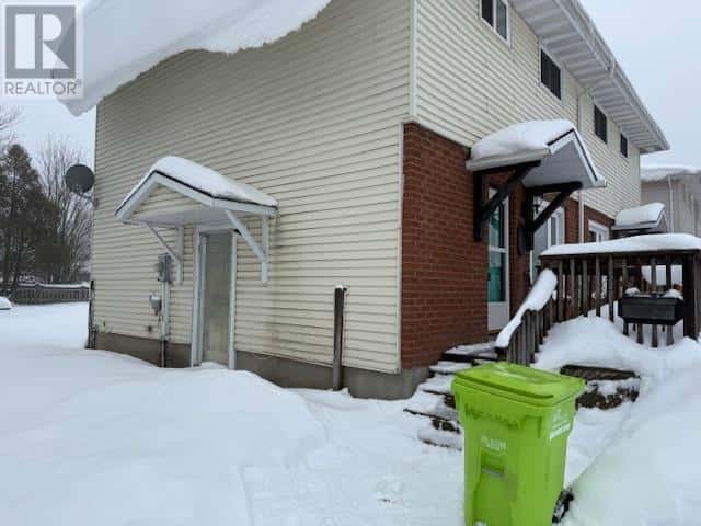 41 Princeton DR — Sault Ste. Marie, Ontario - Photo 2 of 12
