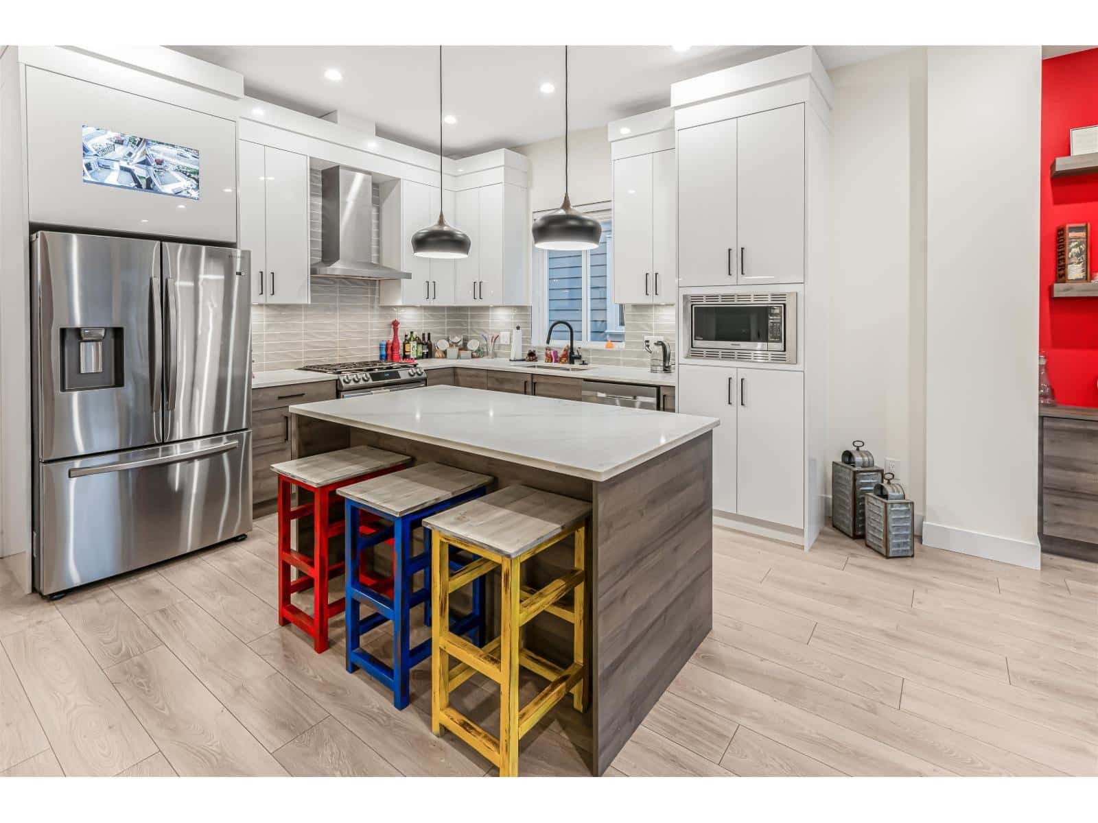 17188 1 AVENUE — Surrey, British Columbia - Photo 5 of 38