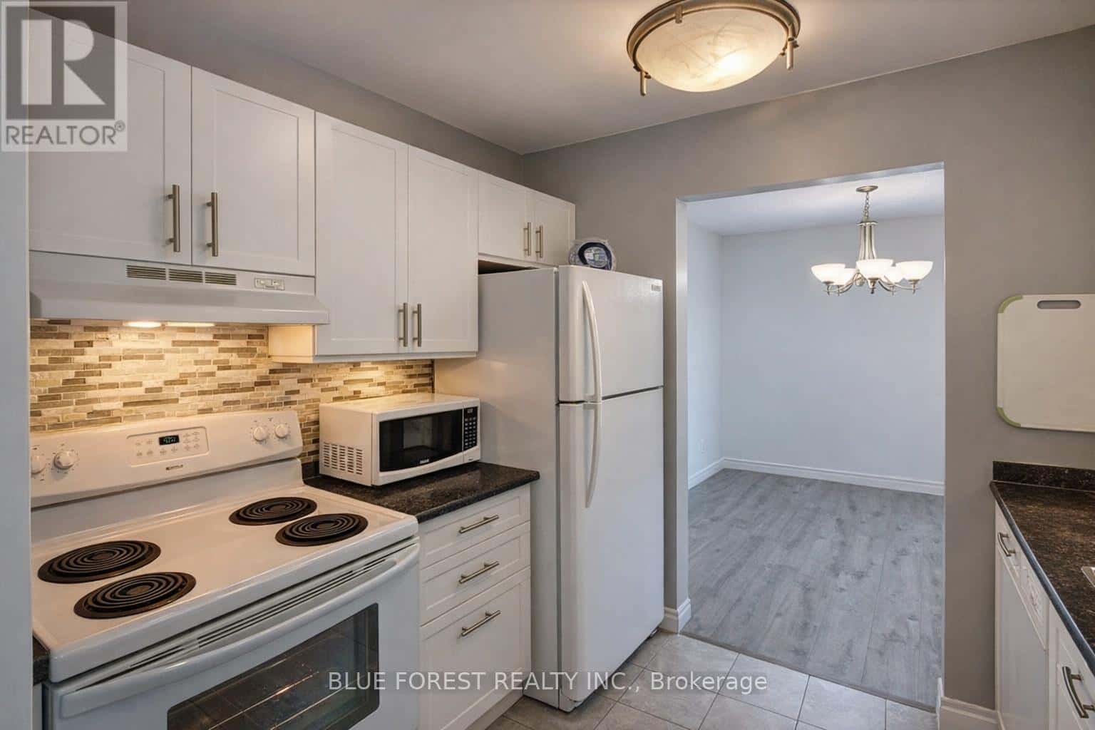 209 - 739 DEVERON CRESCENT — London South (South T), Ontario - Photo 2 of 8