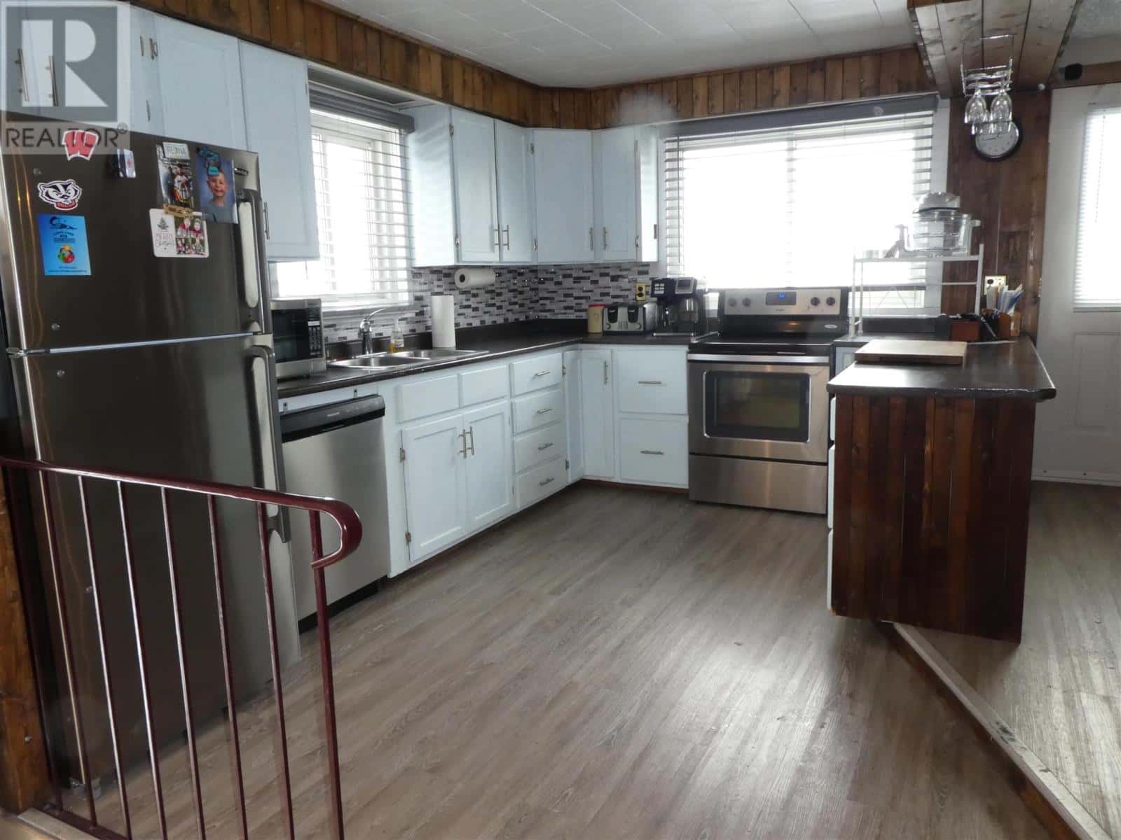 150 Dieppe Rd — Longlac, Ontario - Photo 3 of 27