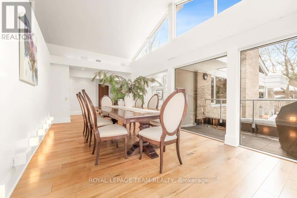 55 WILLINGDON ROAD — Ottawa, Ontario - Photo 3 of 31