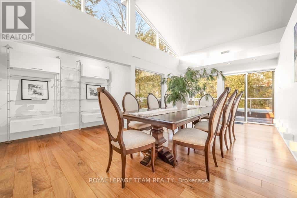 55 WILLINGDON ROAD — Ottawa, Ontario - Photo 4 of 31