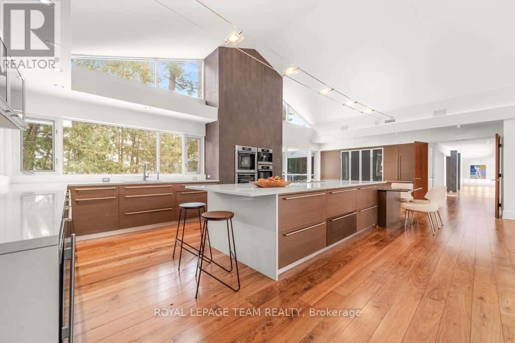 55 WILLINGDON ROAD — Ottawa, Ontario - Photo 5 of 31