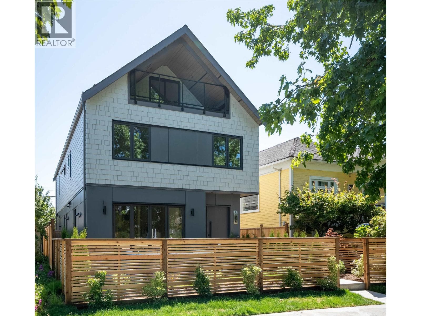 1 356 E 40TH AVENUE — Vancouver, British Columbia - Main photo