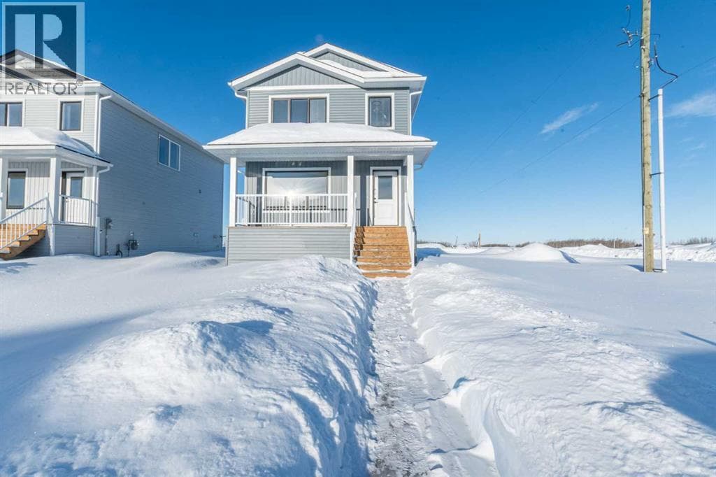 8558 72 Avenue — Grande Prairie, Alberta - Main photo