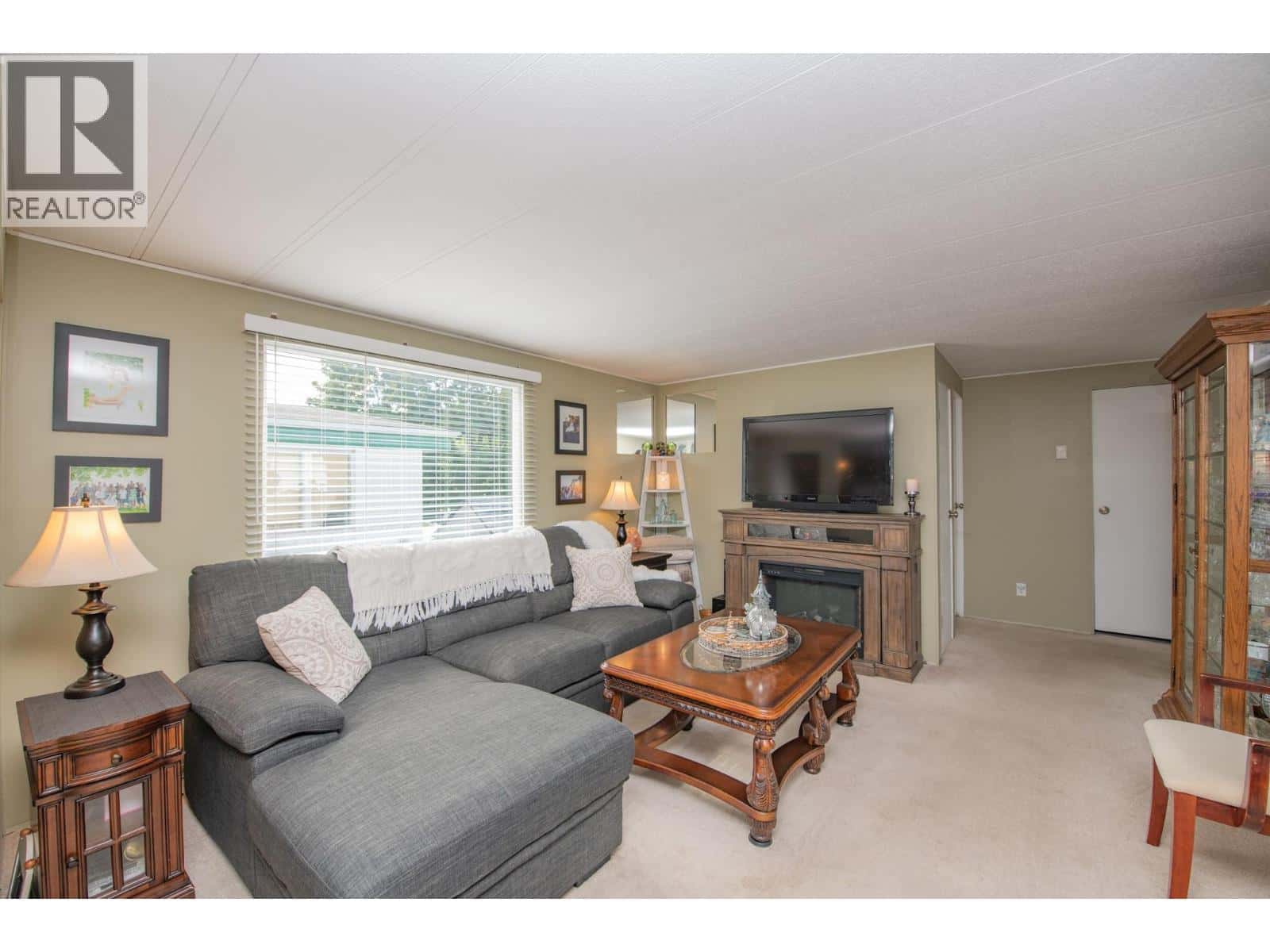 15401 Kalamalka Lake Road Unit# 3A — Coldstream, British Columbia - Photo 4 of 37