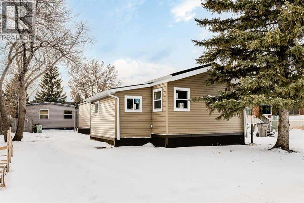 56, 6220 17 Avenue SE — Calgary, Alberta - Photo 5 of 32