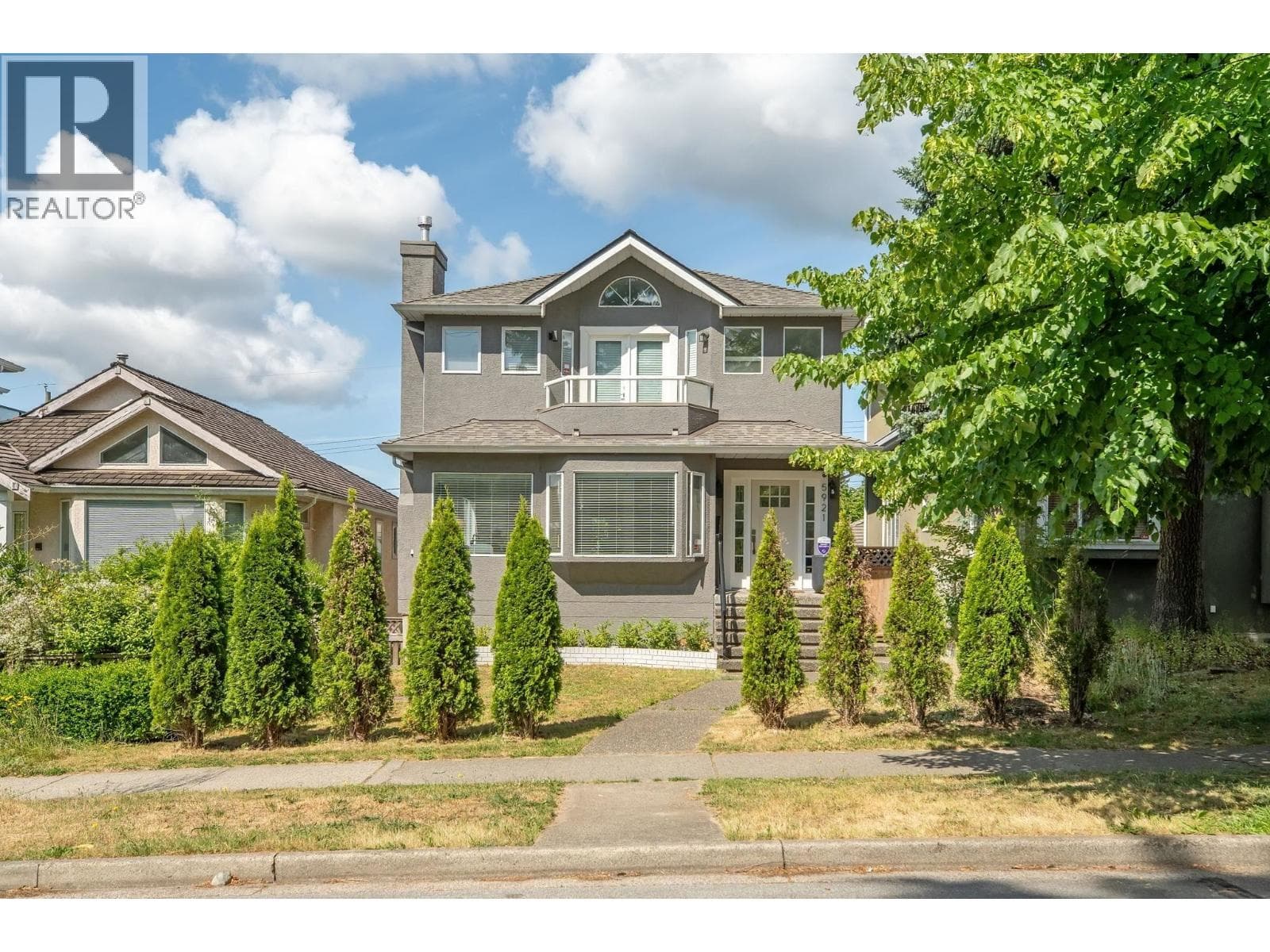 5921 ONTARIO STREET — Vancouver, British Columbia - Main photo