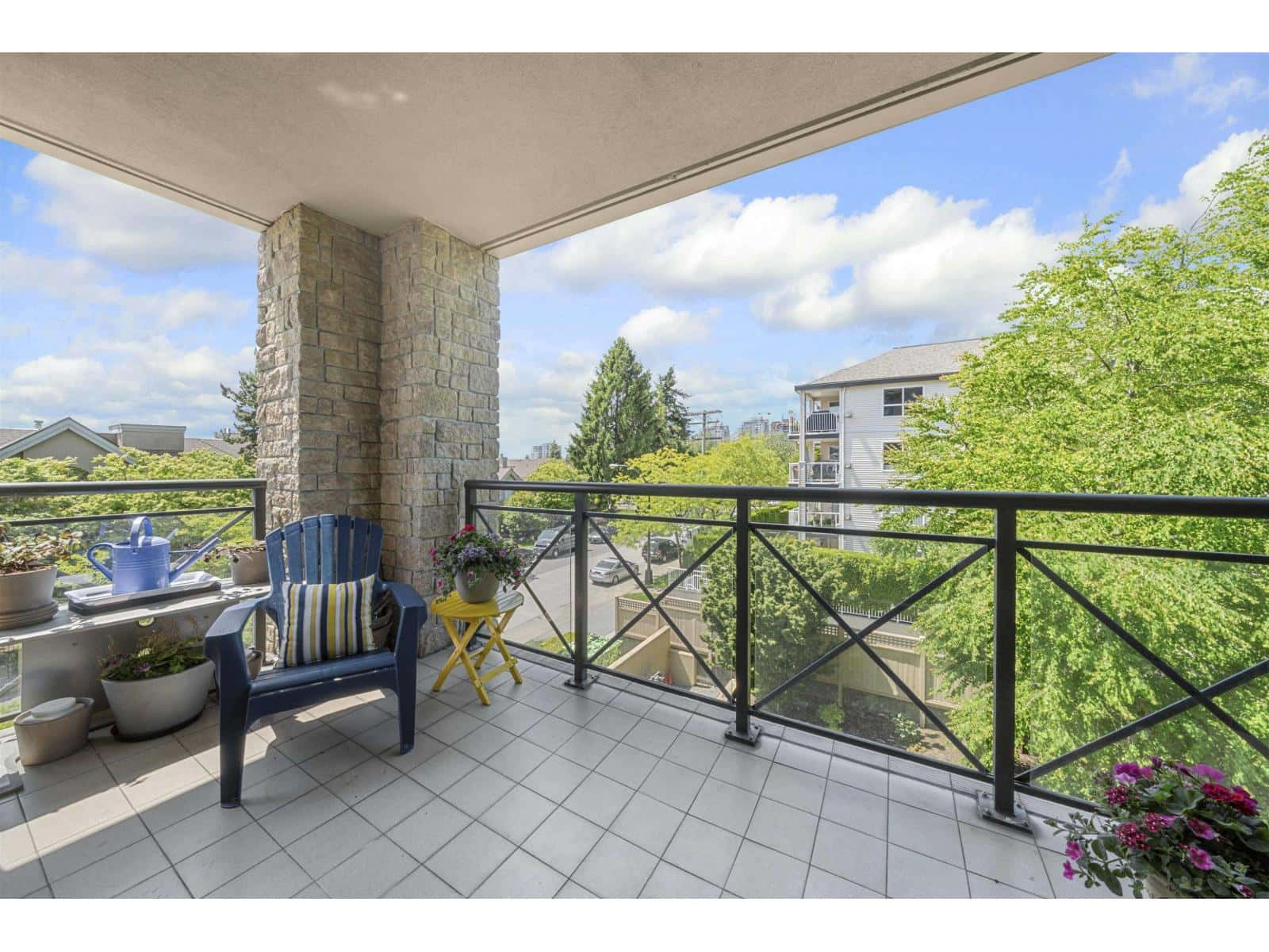 301 15445 VINE AVENUE — Surrey, British Columbia - Photo 5 of 21