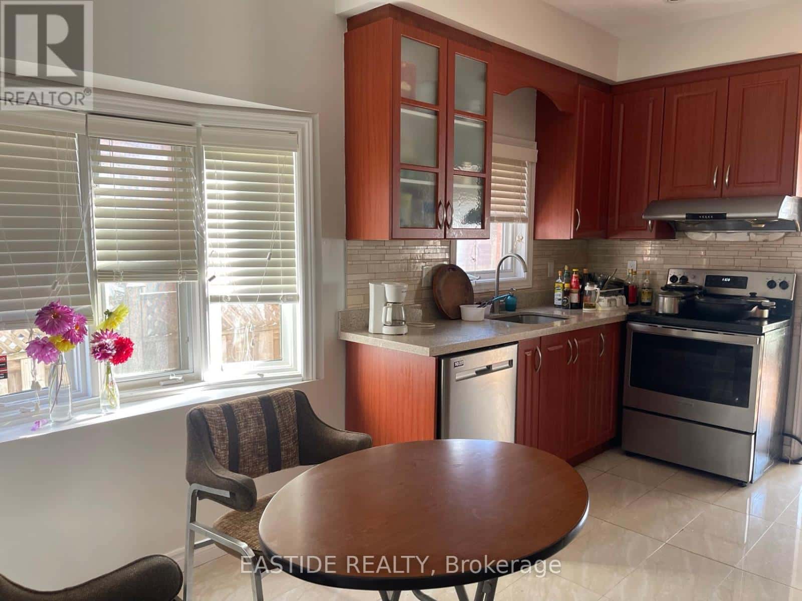 Property - Photo 4 of 8