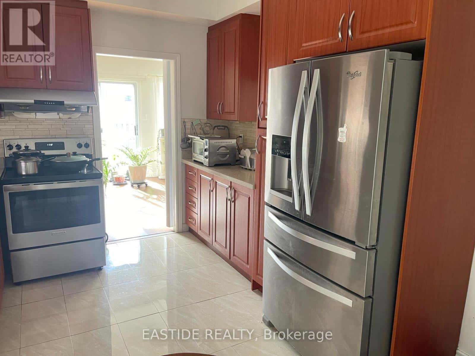 Property - Photo 5 of 8