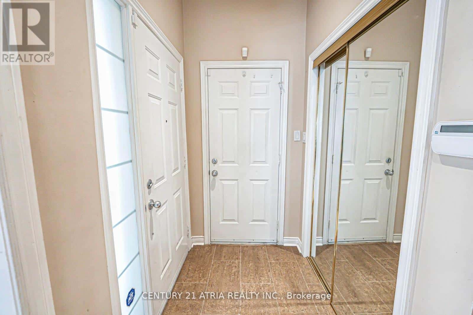 40 NOTTINGHAM DRIVE — Richmond Hill (Westbrook), Ontario - Photo 5 of 34