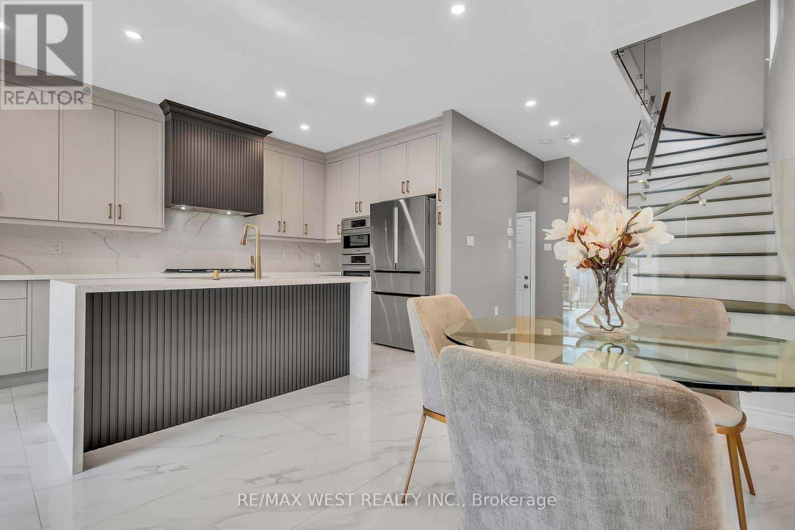 61 ZENITH AVENUE — Vaughan (Kleinburg), Ontario - Photo 5 of 28