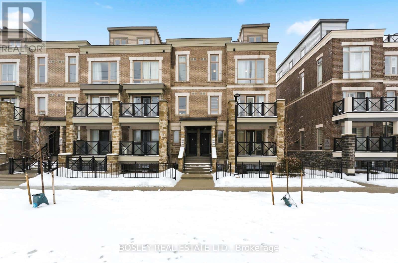 2303 - 20 WESTMEATH LANE — Markham (Cornell), Ontario - Photo 2 of 46