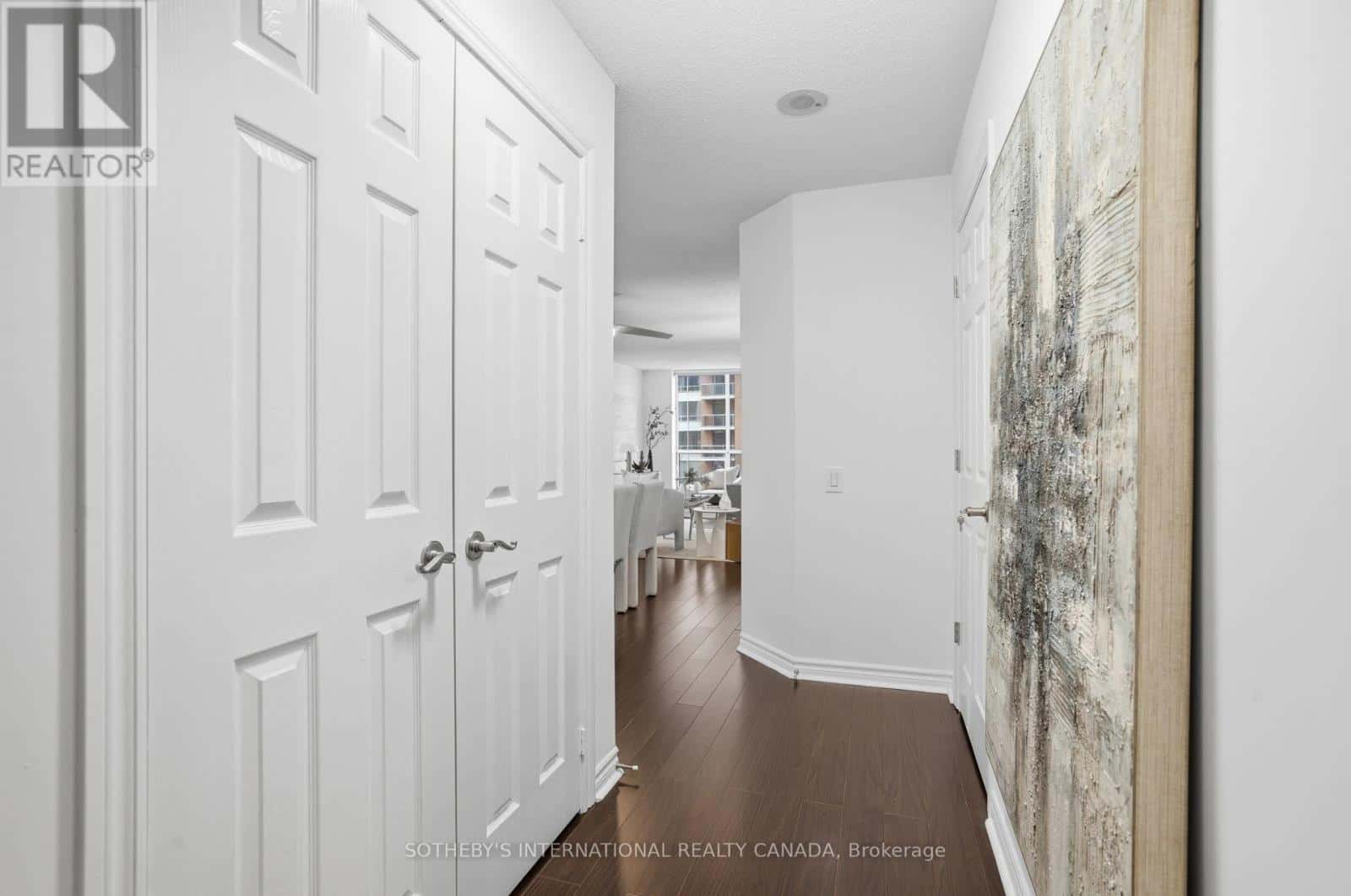 1210 - 5229 DUNDAS STREET W — Toronto (Islington-City Centre West), Ontario - Photo 5 of 50