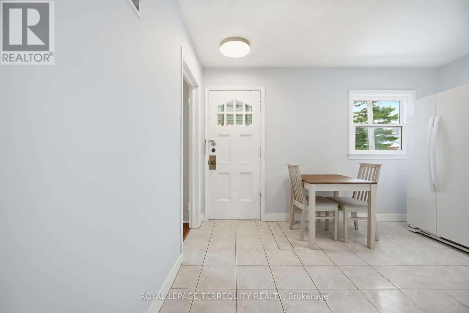 6001 NORTH STREET — Niagara Falls (Hospital), Ontario - Photo 3 of 32