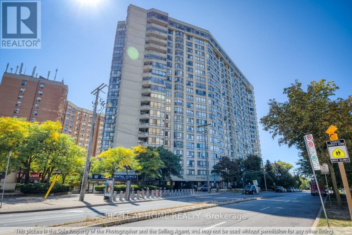 1810 - 5444 YONGE STREET — Toronto (Willowdale West), Ontario - Main photo