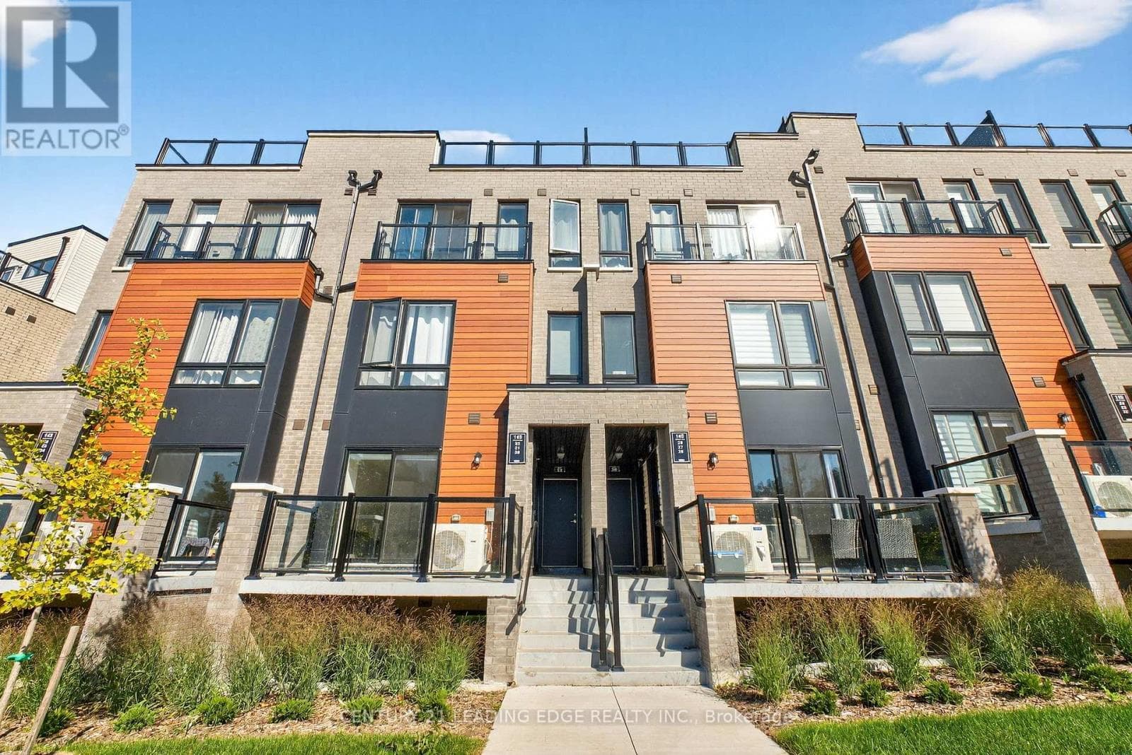 32 - 145 TAPSCOTT ROAD — Toronto (Malvern), Ontario - Main photo