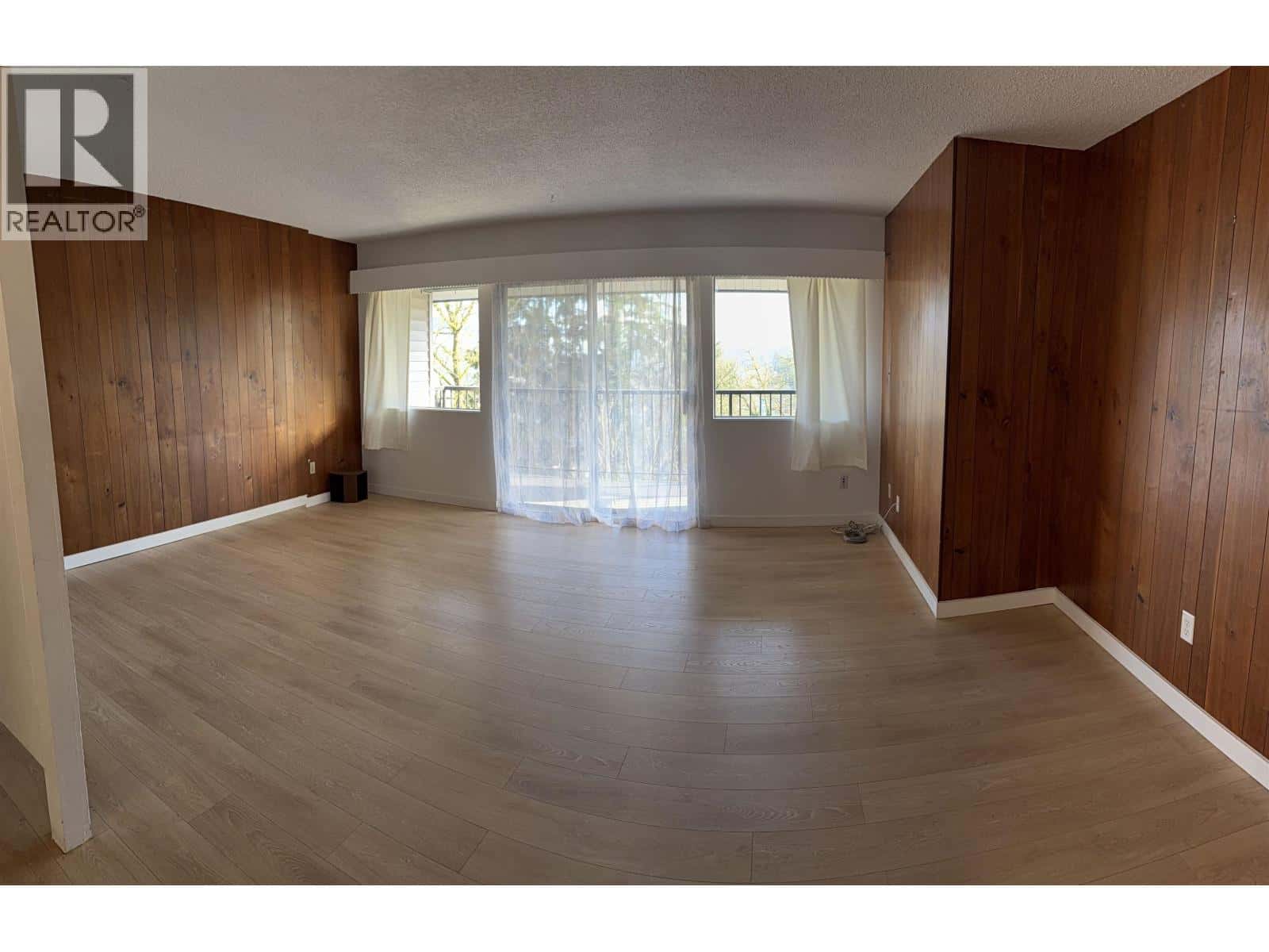 1924 HIGHVIEW PLACE — Port Moody, British Columbia - Photo 2 of 10