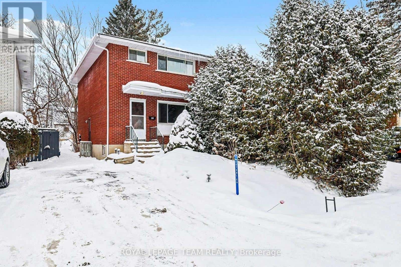 906 IVANHOE AVENUE — Ottawa, Ontario - Photo 2 of 40