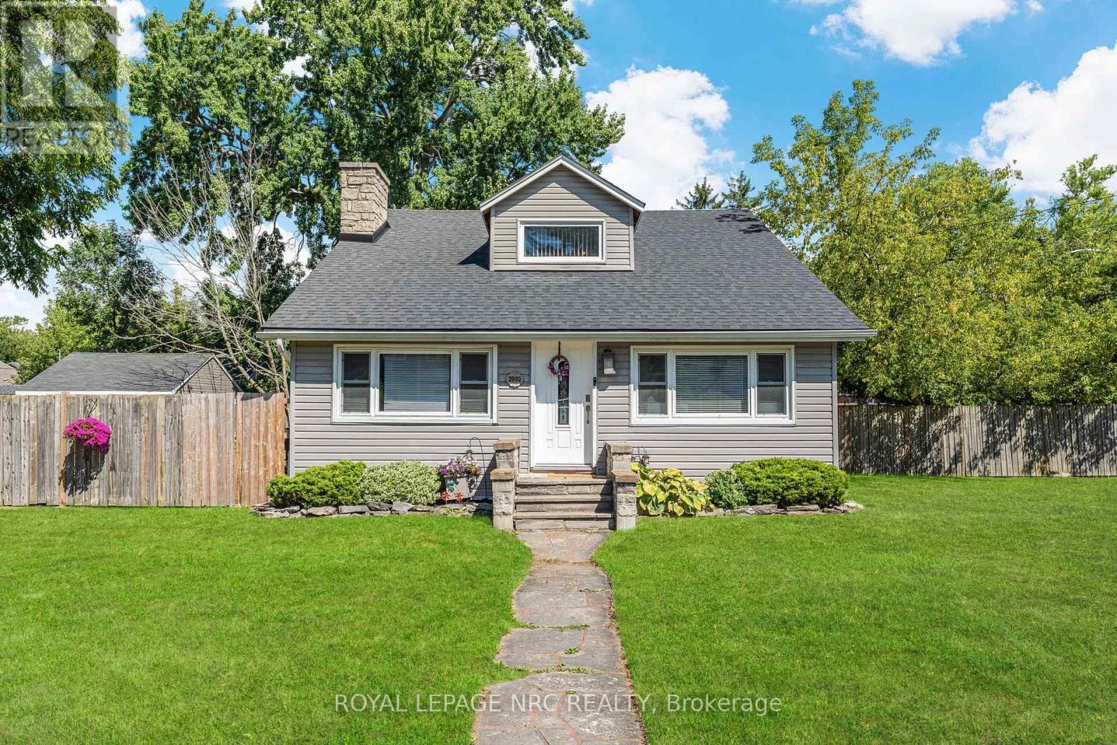 3902 REBSTOCK ROAD — Fort Erie (Crystal Beach), Ontario - Main photo