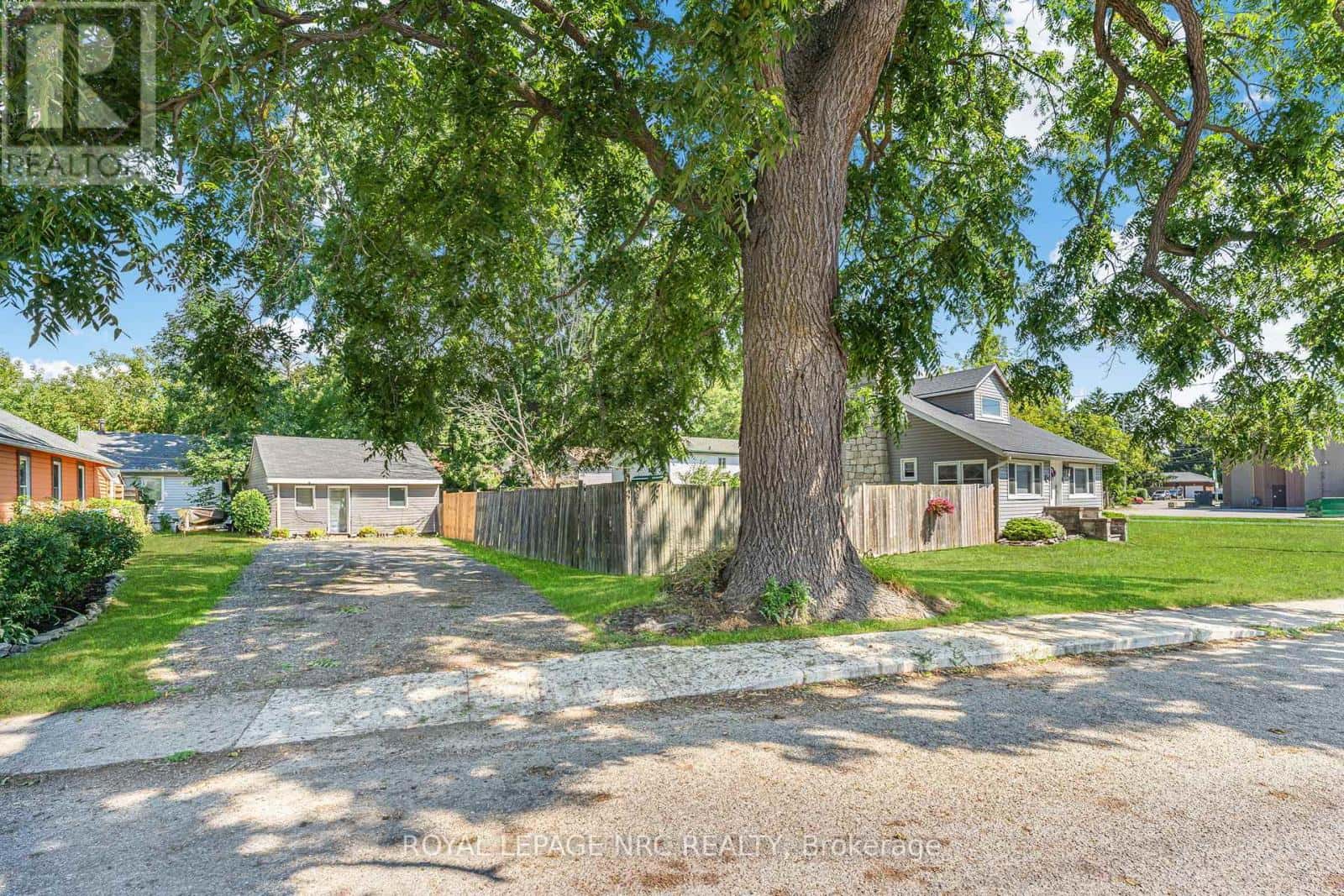 3902 REBSTOCK ROAD — Fort Erie (Crystal Beach), Ontario - Photo 3 of 48